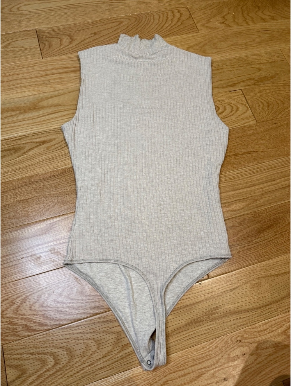 A&F Sleeveless Ribbed Turtleneck Bodysuit Size S - Picture 5 of 6